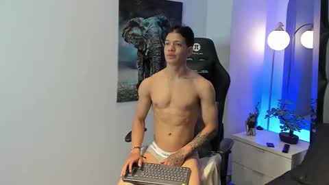 tony_petrov online show from 11/10/25, 12:59