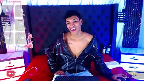 Snapshot of tony_rick_ chatting on 11/03/25, 07:37 Tony And Rick online show from 11/03/25, 07:37