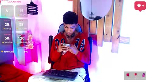 Snapshot of tony_rick_ chatting on 12/04/25, 01:42 Tony And Rick online show from 12/04/25, 01:42