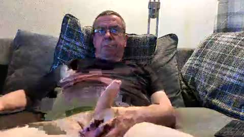 Snapshot of tonyhandjob chatting on 07/20/26, 06:43 tonyhandjob online show from 07/20/26, 06:43