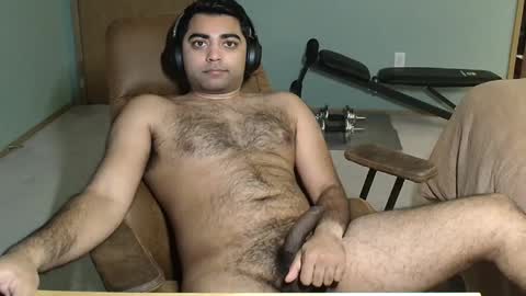 Snapshot of tonypandaking chatting on 01/02/25, 12:45 Tony online show from 01/02/25, 12:45