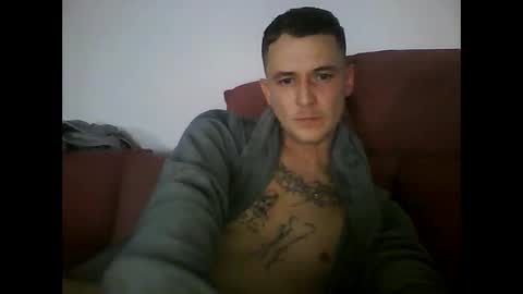 Snapshot of tonystrawberry chatting on 01/18/26, 04:49 tonystrawberry online show from 01/18/26, 04:49