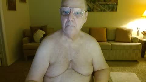 Snapshot of tonysview12000 chatting on 12/15/25, 12:48 tonysview12000 online show from 12/15/25, 12:48