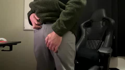 Snapshot of tonytonytony3001 chatting on 12/10/24, 04:02 tonytonytony3001 online show from 12/10/24, 04:02