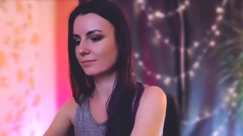 Elizabeth online show from 01/12/25, 01:21