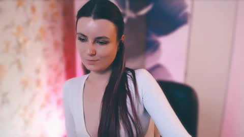 Elizabeth online show from 03/04/25, 04:20