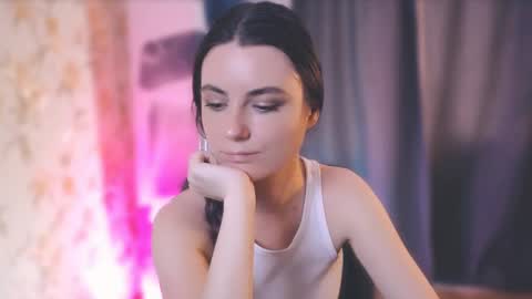 Elizabeth online show from 03/12/25, 10:48