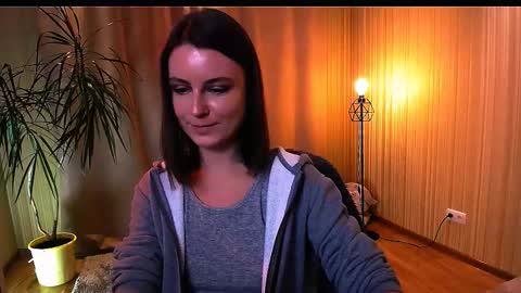 Elizabeth online show from 10/04/25, 03:32