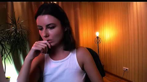 Elizabeth online show from 10/08/25, 03:31