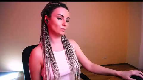 Elizabeth online show from 03/24/26, 06:46