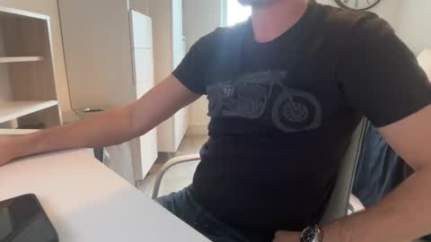 Snapshot of too_naughty chatting on 11/18/25, 12:42 too_naughty online show from 11/18/25, 12:42