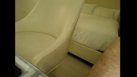 Snapshot of tooobvious chatting on 12/07/24, 06:32 tooobvious online show from 12/07/24, 06:32