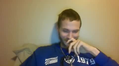 Snapshot of tootall803 chatting on 11/19/25, 03:39 TooTall803 online show from 11/19/25, 03:39