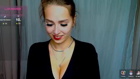 Snapshot of top_twins chatting on 01/21/25, 11:24 Yara online show from 01/21/25, 11:24