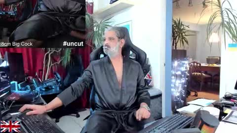 topalphaboss online show from 10/06/25, 07:00