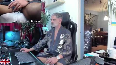 topalphaboss online show from 12/18/25, 05:52