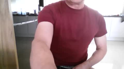 Snapshot of topsecreton chatting on 04/15/26, 08:10 topsecreton online show from 04/15/26, 08:10