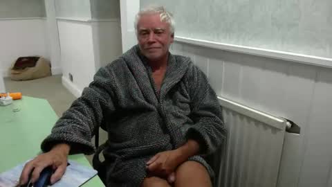 topsurgeon2025 online show from 12/21/25, 01:24