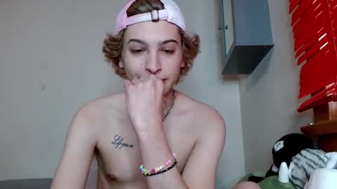 TopZaddy online show from 11/19/25, 07:36