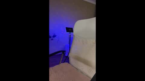 tori93_ online show from 06/30/26, 12:50