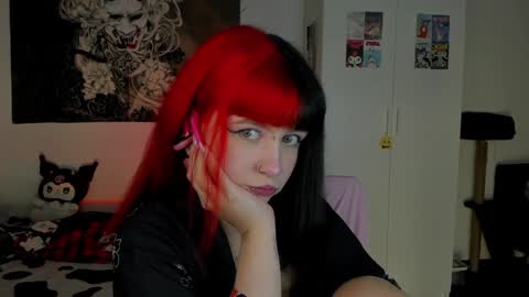 your personal gothic girl check it    online show from 01/30/25, 03:44