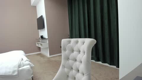         online show from 12/06/24, 03:44