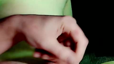 tornne online show from 11/10/25, 01:43