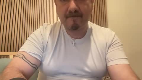 Snapshot of torofermo705033 chatting on 12/19/25, 01:01 torofermo705033 online show from 12/19/25, 01:01