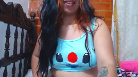 Snapshot of torres_karla chatting on 02/25/26, 04:00 karla online show from 02/25/26, 04:00