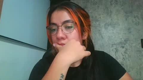 Snapshot of torres_karla chatting on 04/10/26, 02:39 karla online show from 04/10/26, 02:39