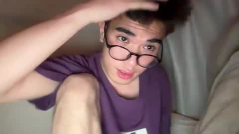 Snapshot of toshikaro0 chatting on 01/03/25, 04:16 Karo online show from 01/03/25, 04:16