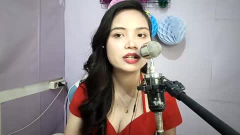 Snapshot of toshikoseaforth chatting on 05/26/26, 02:13 Emma online show from 05/26/26, 02:13