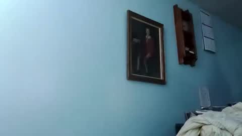 Snapshot of totallyawesome_65 chatting on 01/15/26, 02:21 totallyawesome_65 online show from 01/15/26, 02:21