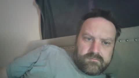 Snapshot of totalpackage2089 chatting on 05/17/26, 05:31 Big Daddy Balls online show from 05/17/26, 05:31