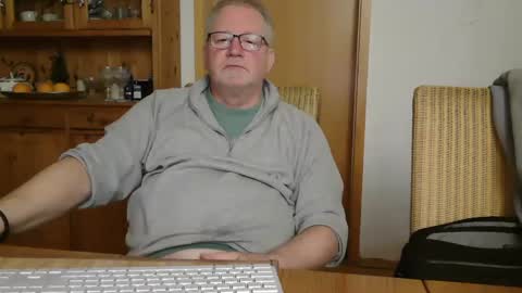 toto758 online show from 01/01/25, 03:14