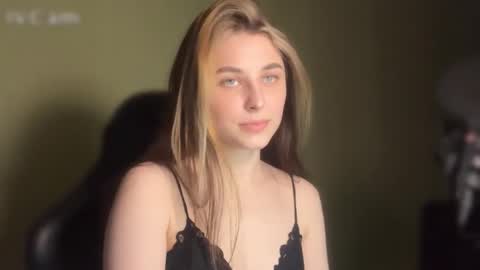 Snapshot of touch_and_run chatting on 03/20/26, 05:07 touch_and_run online show from 03/20/26, 05:07