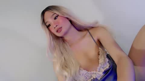 Snapshot of touch_my_body1 chatting on 05/21/26, 05:03 iloveyou AZ online show from 05/21/26, 05:03