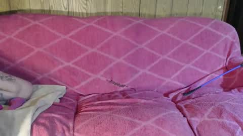 Snapshot of toukauwu chatting on 12/18/25, 01:00 toukauwu online show from 12/18/25, 01:00