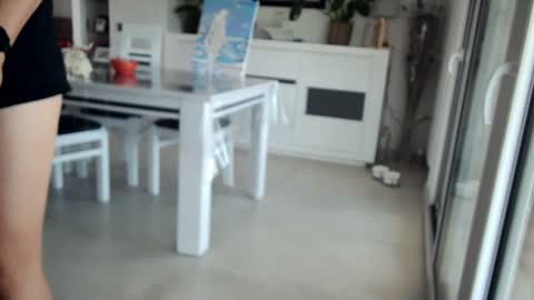 toutim6163 online show from 10/02/25, 08:32