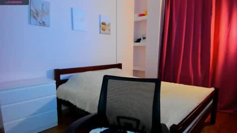 Ellina online show from 01/12/25, 03:25