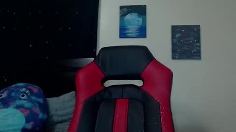 Lilly Miss Mistress Goddess Maam Queen Boss online show from 12/17/24, 10:44