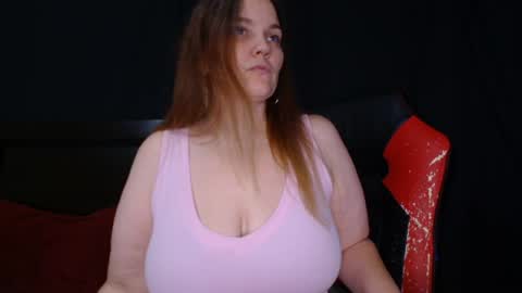 Snapshot of toxiclilly chatting on 04/18/26, 04:44 Lilly Miss Mistress Goddess Maam Queen Boss online show from 04/18/26, 04:44