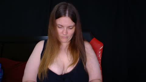Snapshot of toxiclilly chatting on 04/22/26, 05:03 Lilly Miss Mistress Goddess Maam Queen Boss online show from 04/22/26, 05:03