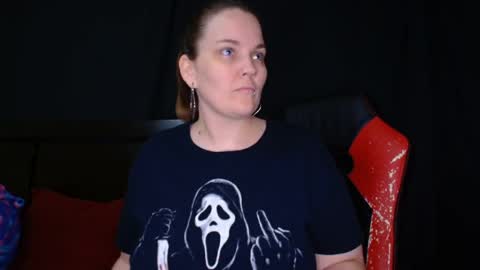 Snapshot of toxiclilly chatting on 04/23/26, 05:15 Lilly Miss Mistress Goddess Maam Queen Boss online show from 04/23/26, 05:15