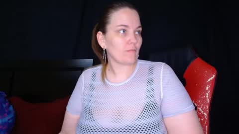 Snapshot of toxiclilly chatting on 04/24/26, 03:36 Lilly Miss Mistress Goddess Maam Queen Boss online show from 04/24/26, 03:36