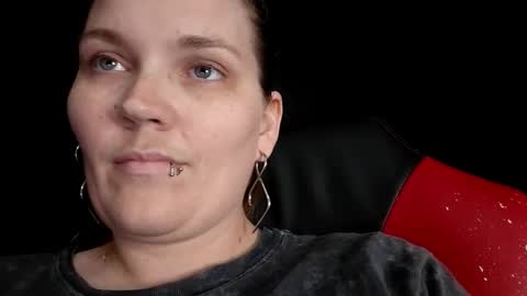 Snapshot of toxiclilly chatting on 05/06/26, 04:23 Lilly Miss Mistress Goddess Maam Queen Boss online show from 05/06/26, 04:23