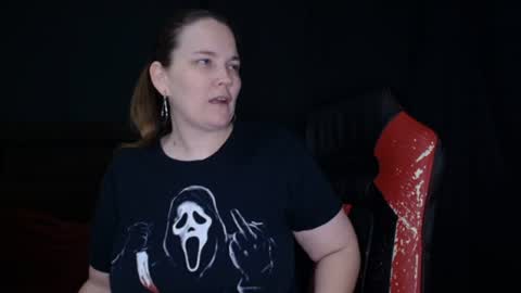 Snapshot of toxiclilly chatting on 06/18/26, 06:45 Lilly Miss Mistress Goddess Maam Queen Boss online show from 06/18/26, 06:45