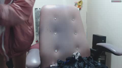 Snapshot of toxxxic_cams chatting on 05/03/26, 04:29 toxca69 online show from 05/03/26, 04:29