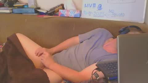 Toyboy online show from 10/18/25, 09:43