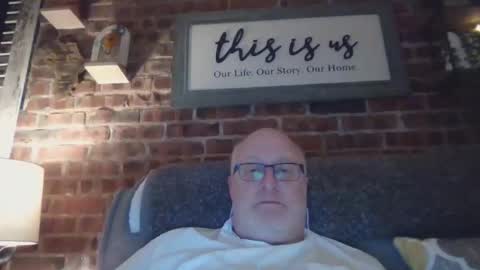 Snapshot of toyota1969 chatting on 11/16/25, 11:10 toyota1969 online show from 11/16/25, 11:10